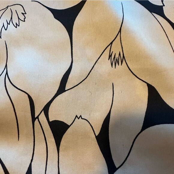 Floral Zip Front Floral Blouse Tank - Picture 8 of 9